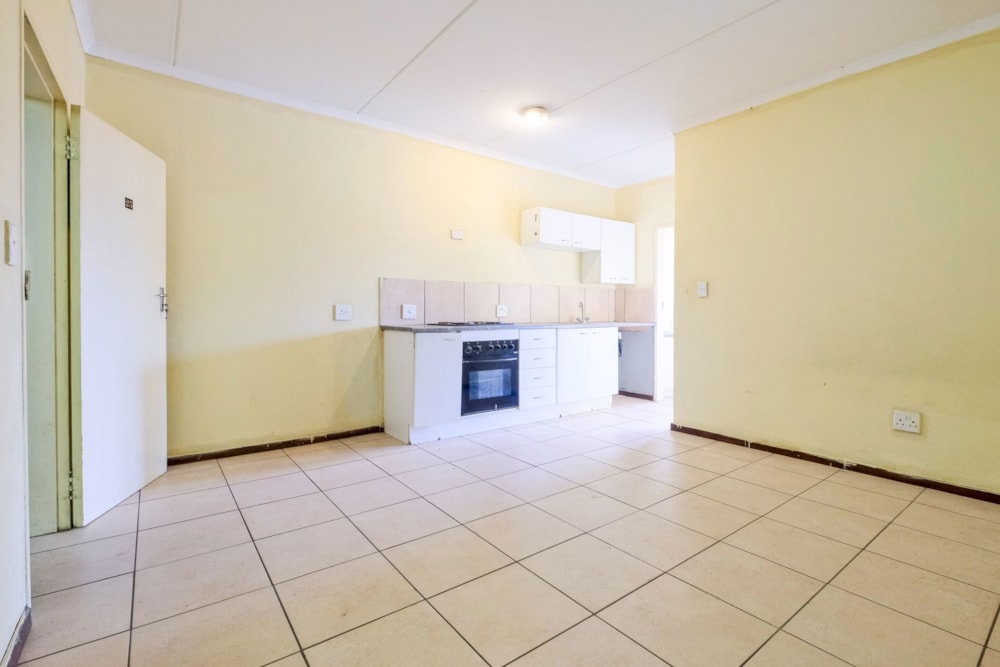 Apartment for sale in Florida, Roodepoort - RDT1717864 Apartment for sale in Florida, Roodepoort - RDT1717864