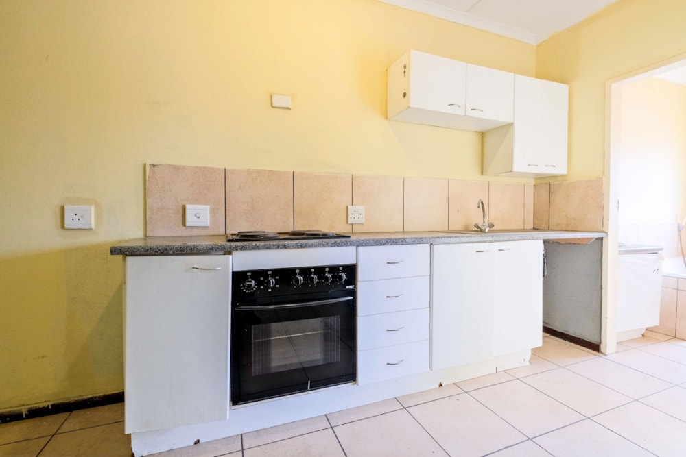 Apartment for sale in Florida, Roodepoort - RDT1717864