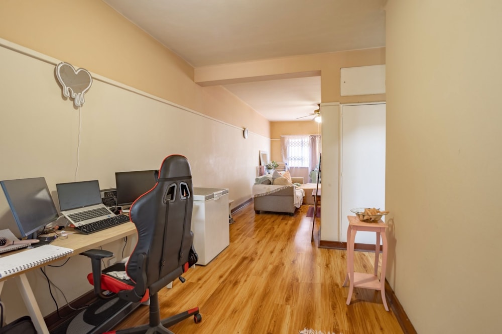 Apartment for sale in Bulwer, Durban - 1DA1719161 Apartment for sale in Bulwer, Durban - 1DA1719161