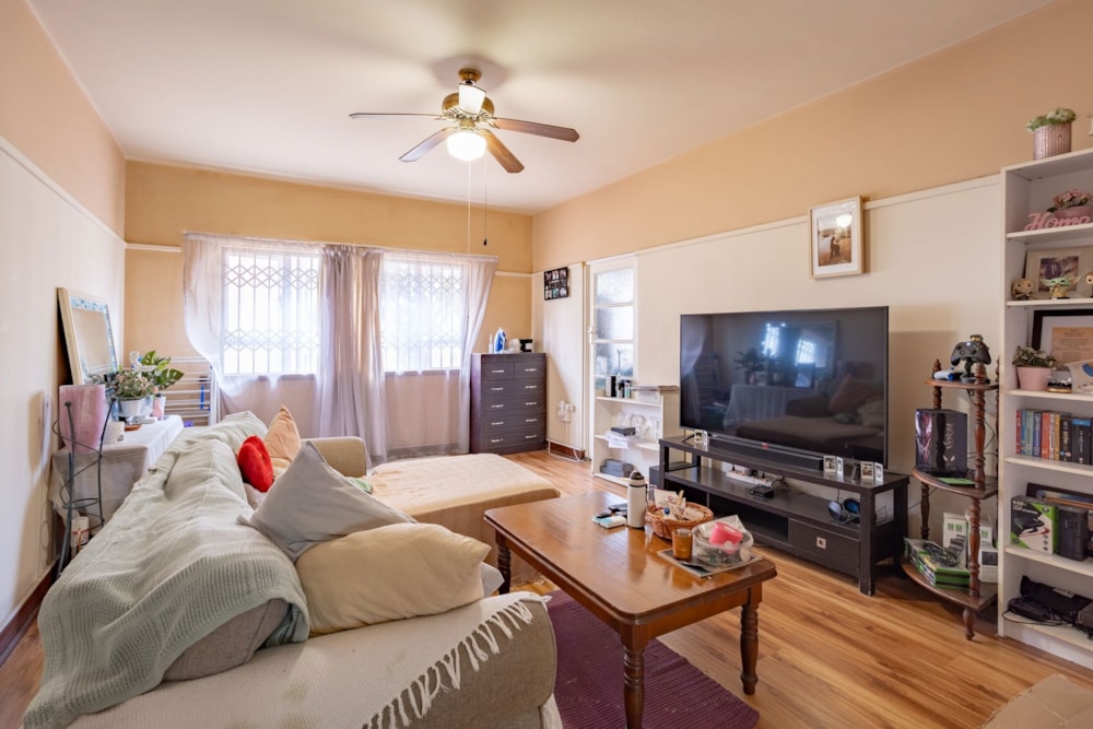 Apartment for sale in Bulwer, Durban - 1DA1719161 Apartment for sale in Bulwer, Durban - 1DA1719161