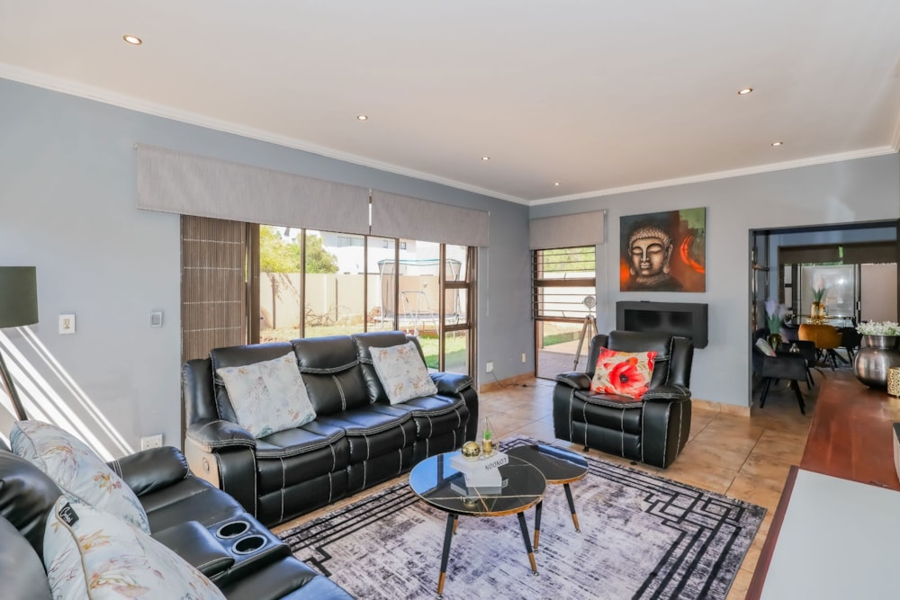 House for sale in Leloko Estate - 1HR1719369