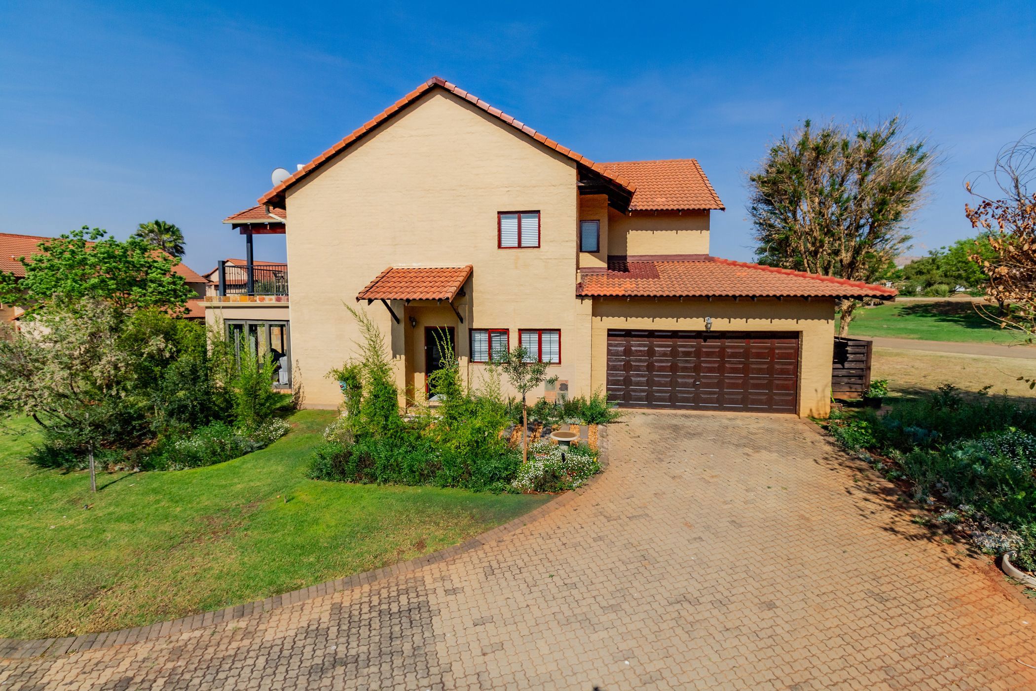 Townhouse for sale in The Coves - 1HR1713771