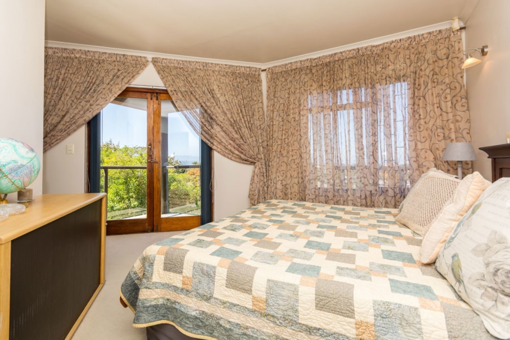 Double-storey house for sale in Lower Robberg - 1KG1717906 Double-storey house for sale in Lower Robberg - 1KG1717906