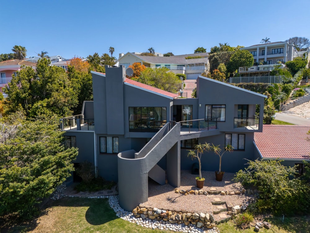 Double-storey house for sale in Lower Robberg - 1KG1717906 Double-storey house for sale in Lower Robberg - 1KG1717906