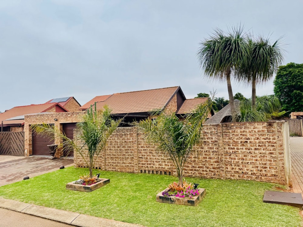 House for sale in Pomona - KTP1718911