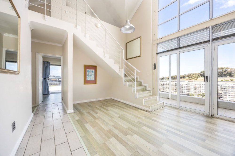 Penthouse apartment for sale in Tygervalley Waterfront - DBV1717503