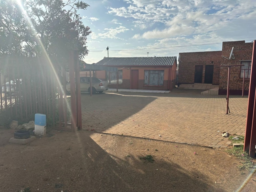 House for sale in Rocklands, Kagisanong - 1BX1720145 House for sale in Rocklands, Kagisanong - 1BX1720145
