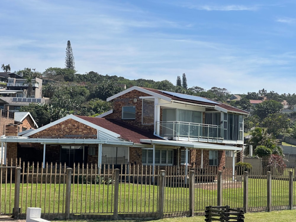 Double-storey house for sale in Leisure Bay - 1PD1717677