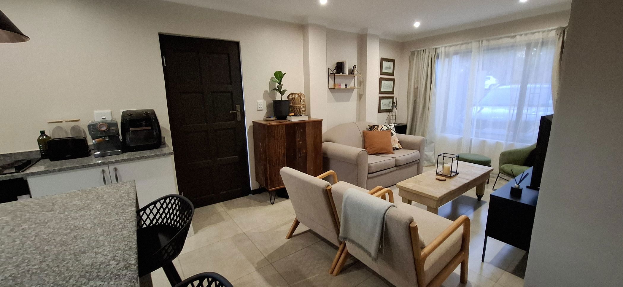 Apartment let in Hillcrest Park - 1KF1681780