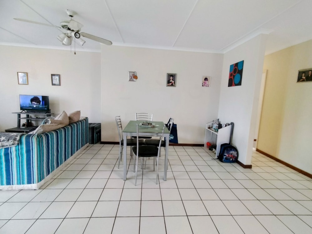 Townhouse for sale in Uvongo - 1PSH1718593 Townhouse for sale in Uvongo - 1PSH1718593