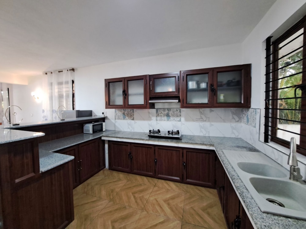 Double-storey house to rent in Trou aux Biches, Mauritius - MPR1574029