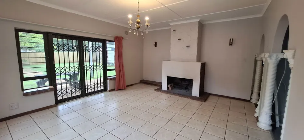House let in Crestview - 1KF1718914