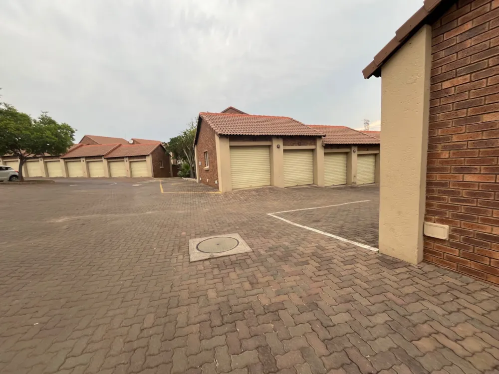Apartment for sale in Mooikloof Ridge - PT1718761