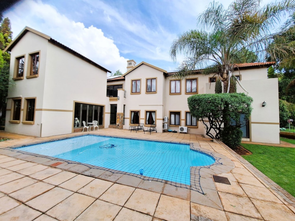 Security estate home for sale in Midstream Estate - CN1714575