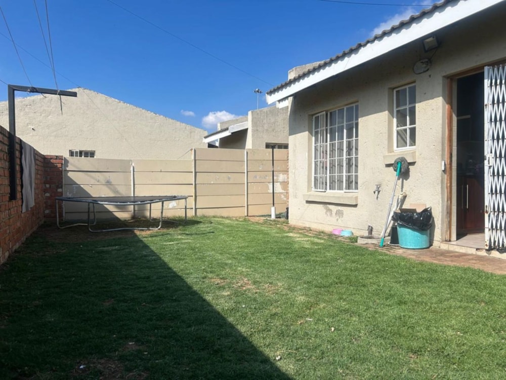 Townhouse for sale in Jan Cilliers Park - 1WM1715915 Townhouse for sale in Jan Cilliers Park - 1WM1715915