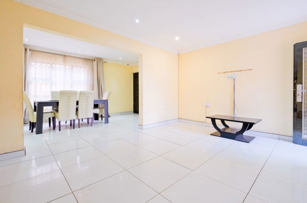 House for sale in Protea Glen - RDT1716915