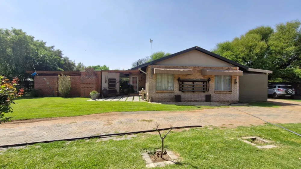 Smallholding for sale in Bains Vlei - 1BX1717286 Smallholding for sale in Bains Vlei - 1BX1717286
