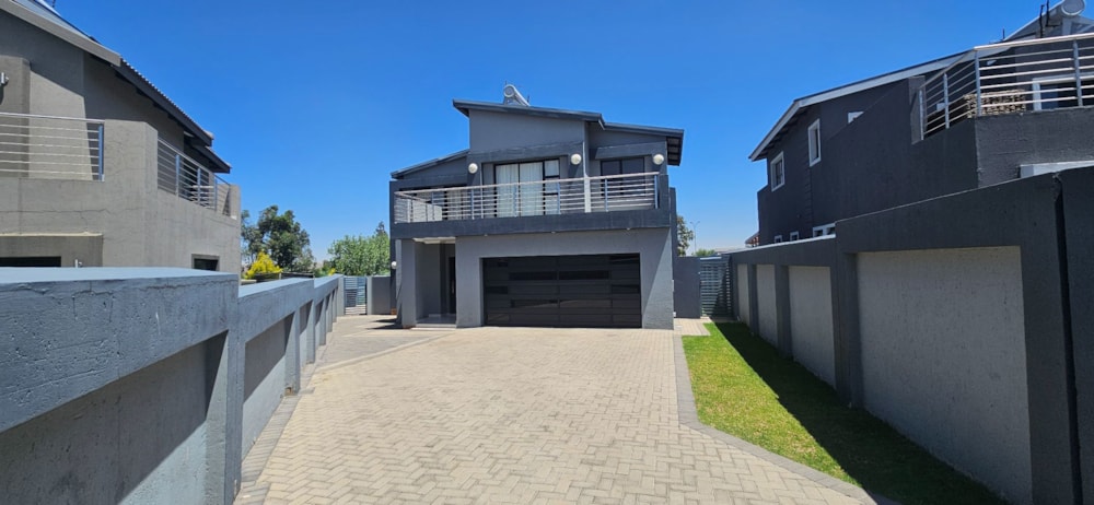 House for sale in Helderwyk Estate - 1BJ1719155