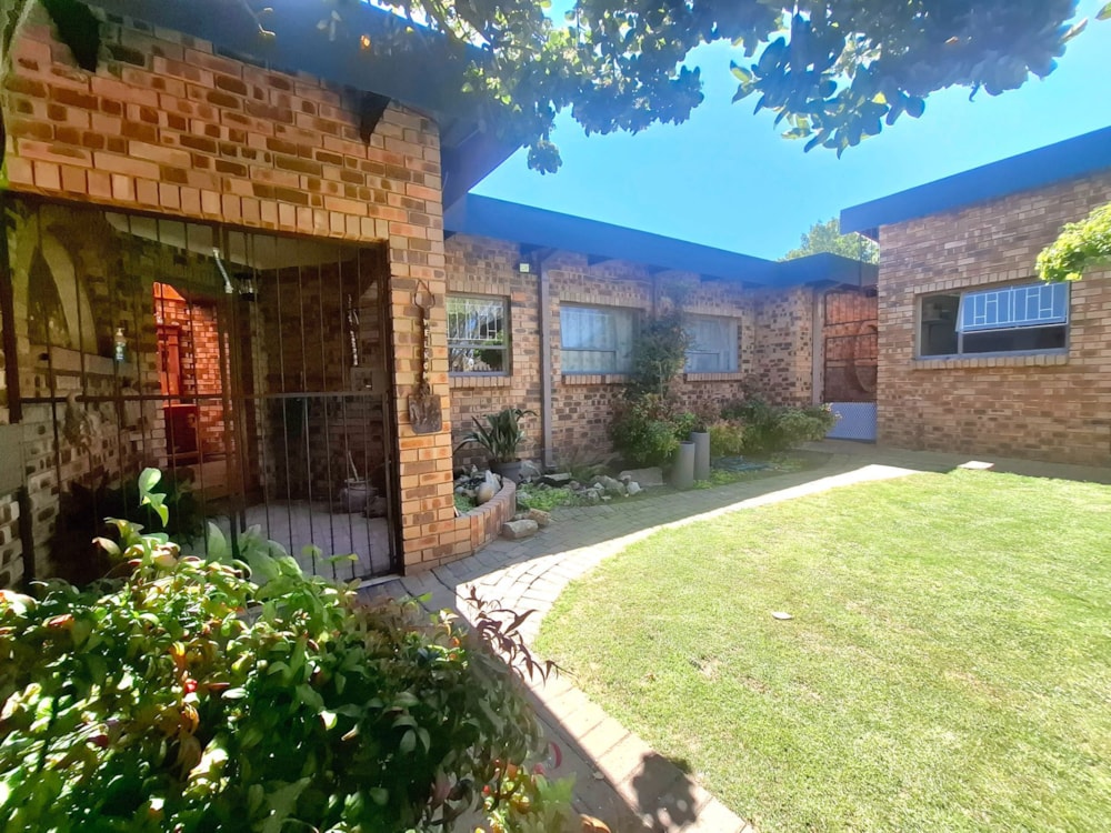 House for sale in La Provence - 1BTH1716897