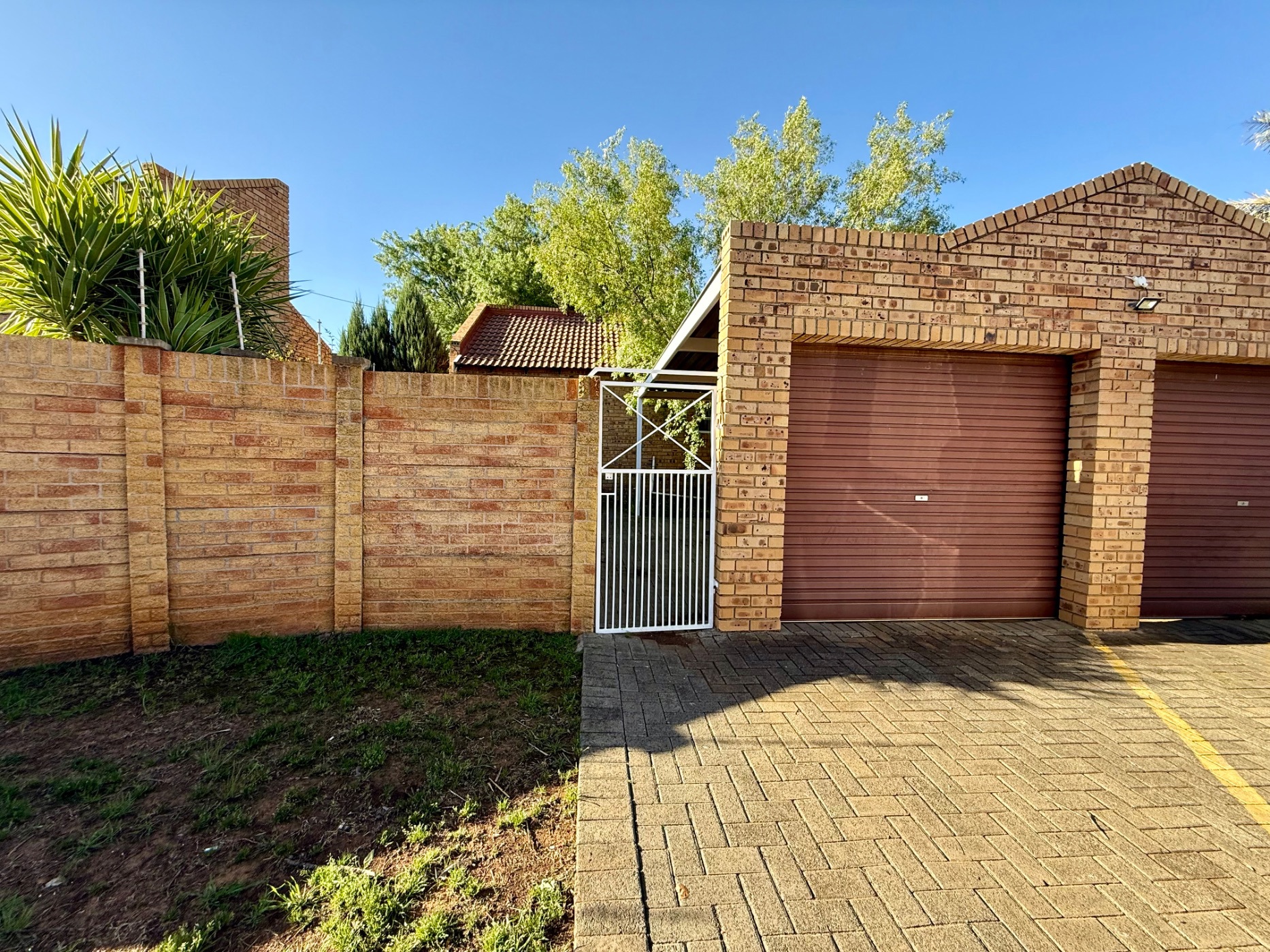 Townhouse for sale in Langenhovenpark - 1BX1717703