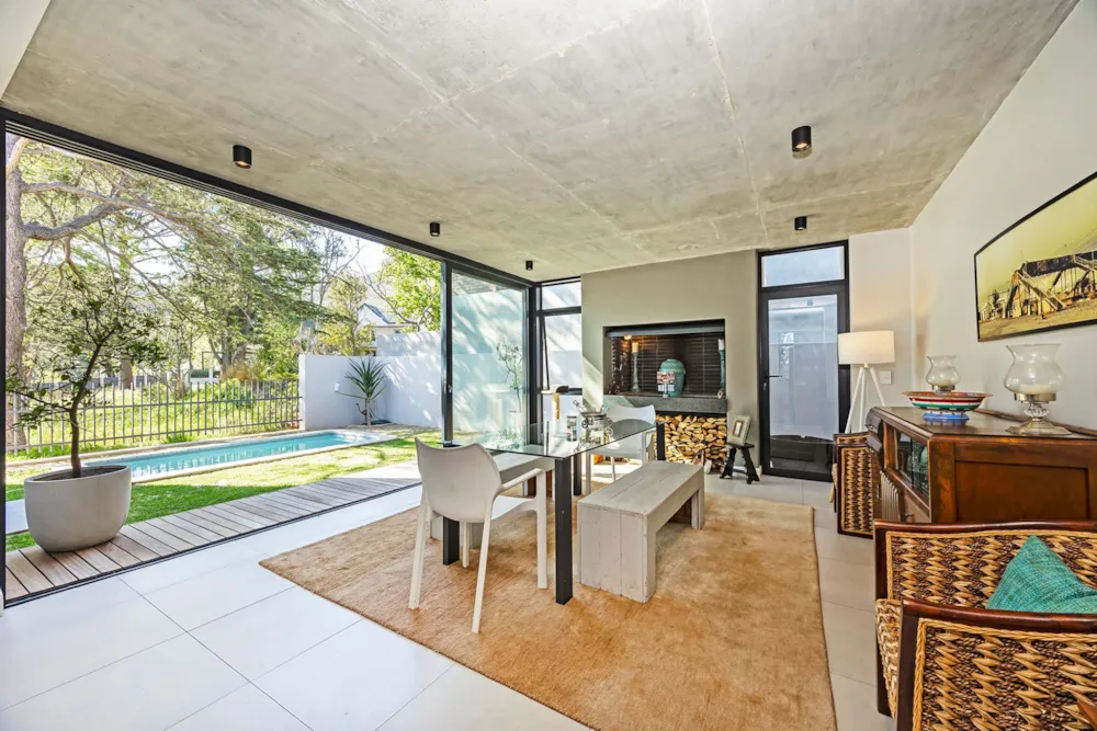 Security complex home sold in Worlds View, Somerset West - SW1713404