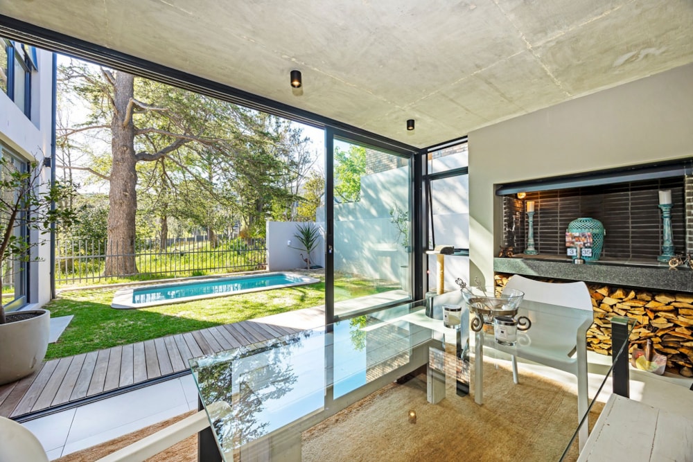 Security complex home for sale in Worlds View, Somerset West - SW1713404 Security complex home for sale in Worlds View, Somerset West - SW1713404