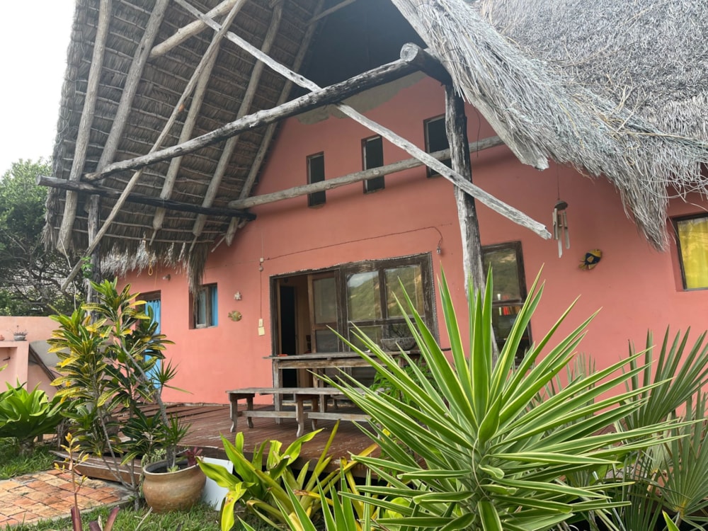 House for sale in Praia do Tofo, Mozambique - 3MQ1644189 House for sale in Praia do Tofo, Mozambique - 3MQ1644189