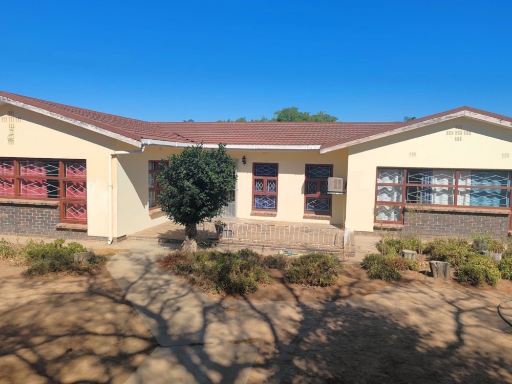 House for sale in Oudtshoorn North - 1OU1718303