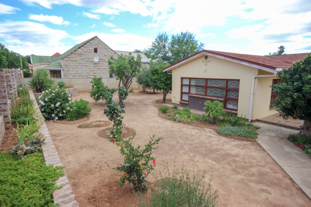 House for sale in Oudtshoorn North - 1OU1718303