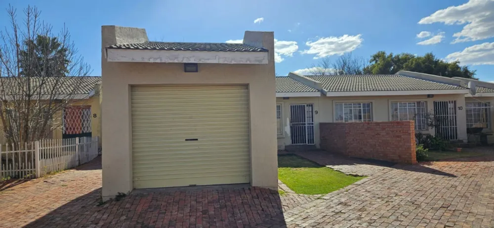 Townhouse sold in Jan Cilliers Park - 1WM1716080 Townhouse sold in Jan Cilliers Park - 1WM1716080