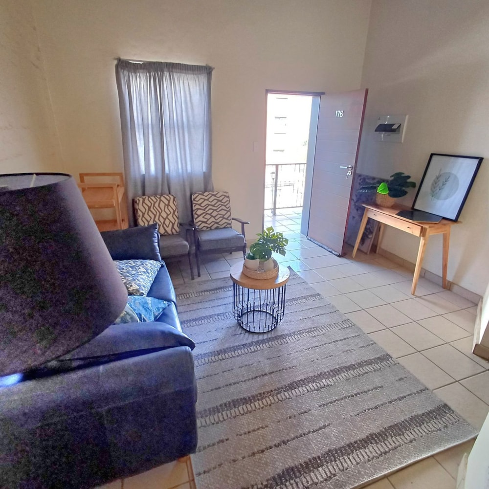 Apartment for sale in Die Hoewes - CN1658228 Apartment for sale in Die Hoewes - CN1658228