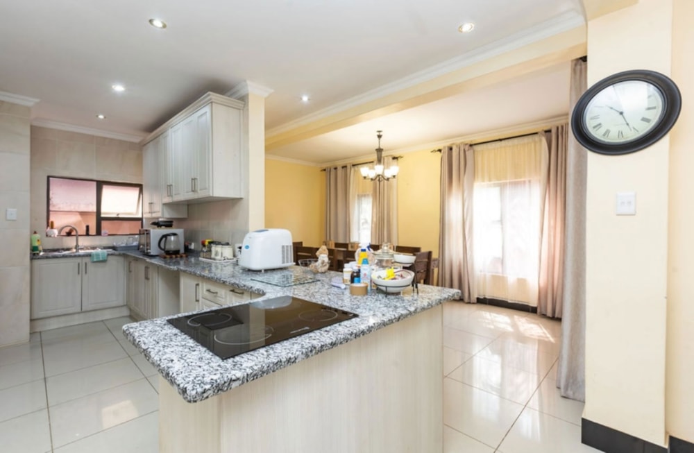 House for sale in Signal Hill, Newcastle - 1NW1711414