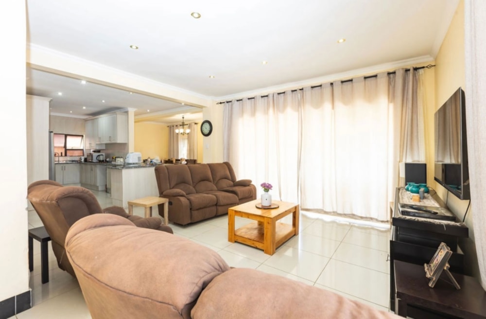 House for sale in Signal Hill, Newcastle - 1NW1711414