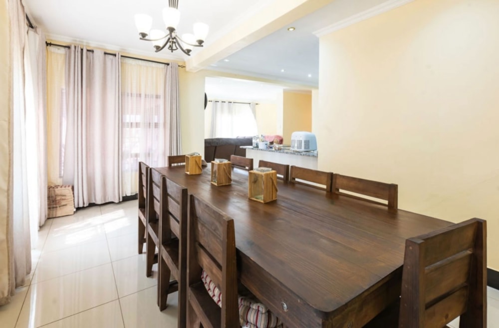 House for sale in Signal Hill, Newcastle - 1NW1711414