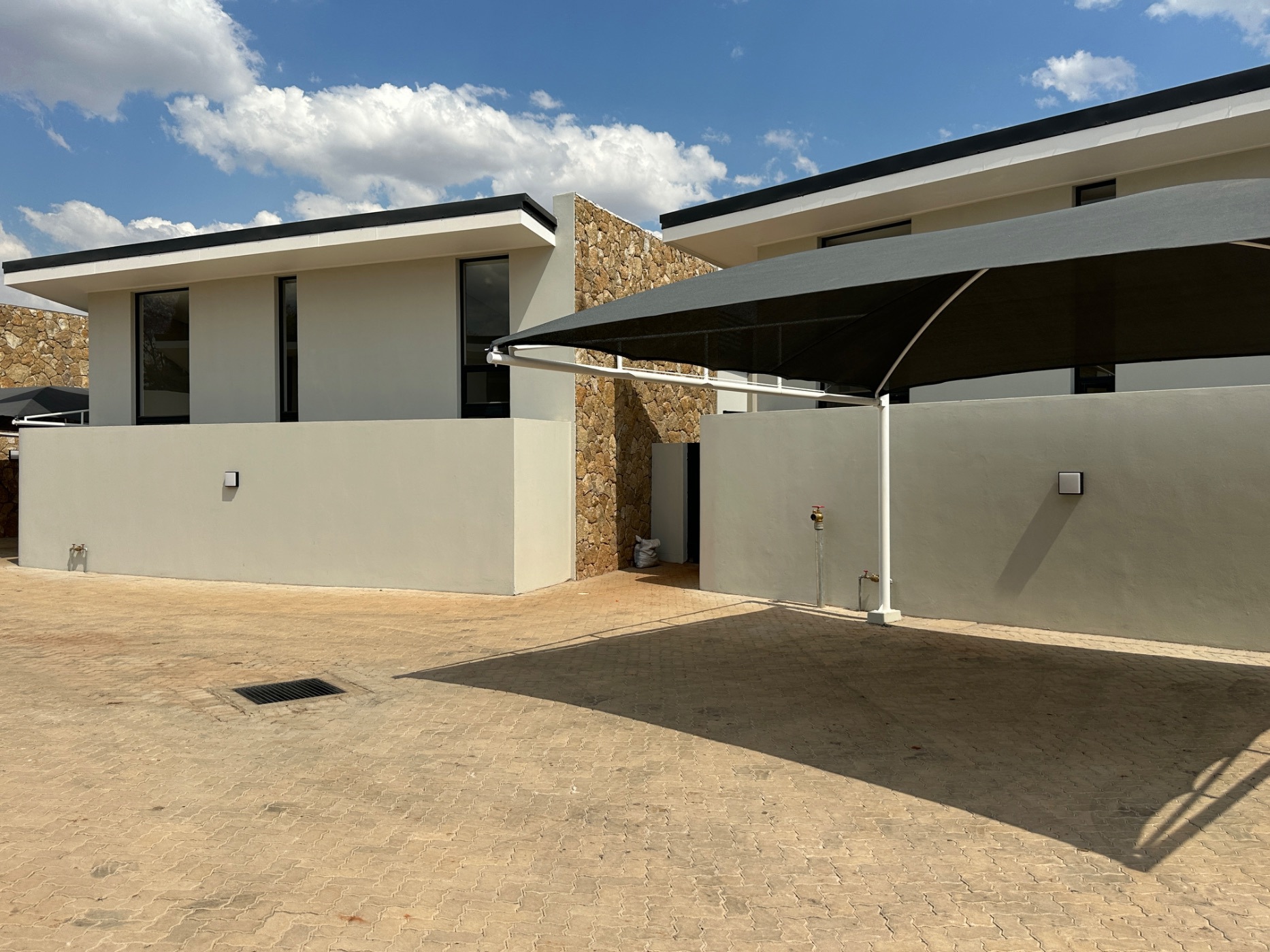 Townhouse to rent in Newlands, Zimbabwe - 3ZB1717997