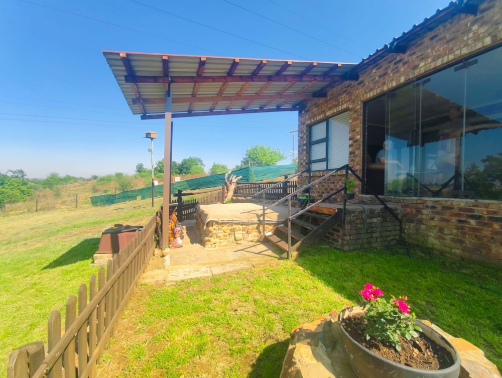 Smallholding to rent in Three Rivers East - 1VT1718023 Smallholding to rent in Three Rivers East - 1VT1718023