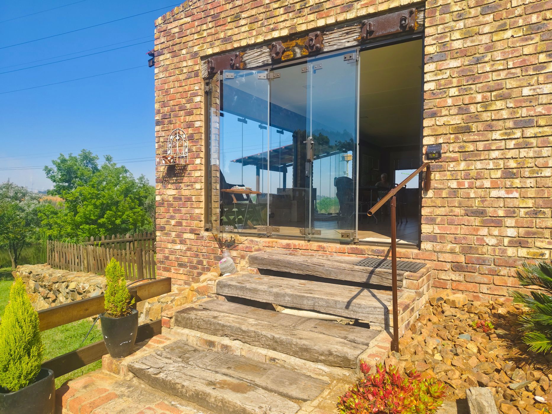 Smallholding to rent in Three Rivers East - 1VT1718023