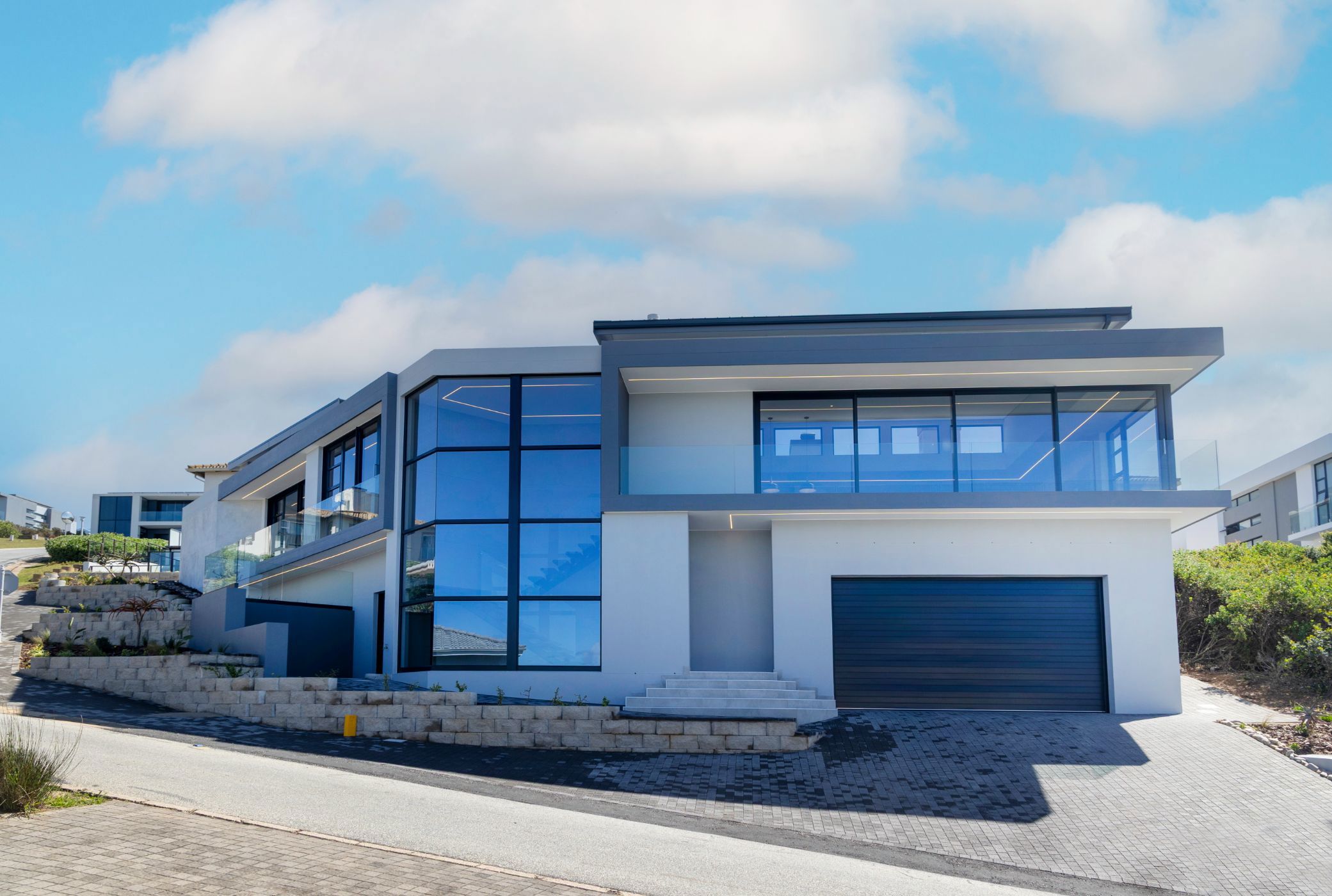 House for sale in Pinnacle Point Golf Estate - 1MB1717890