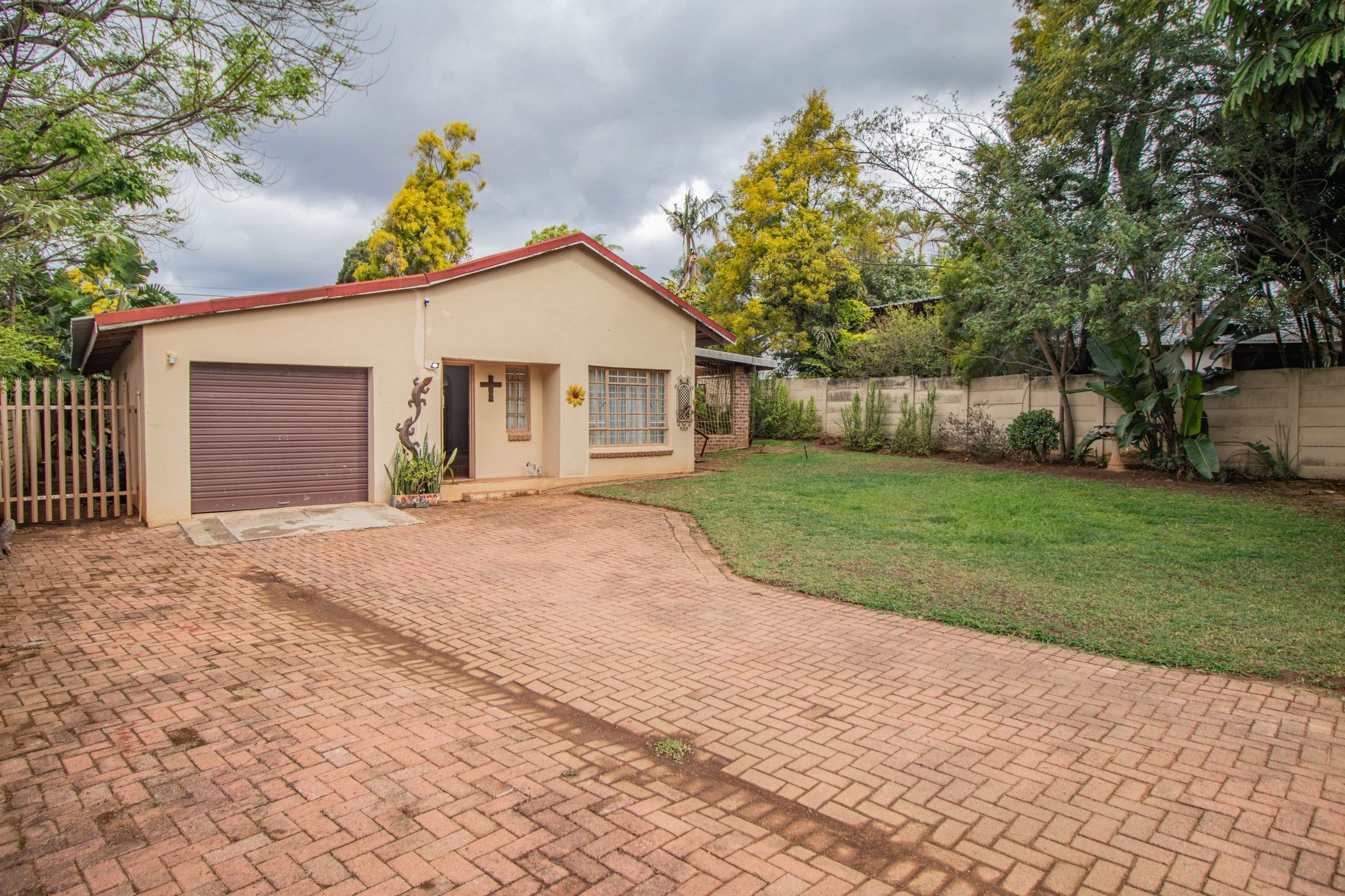 House for sale in White River - 1WR1716818