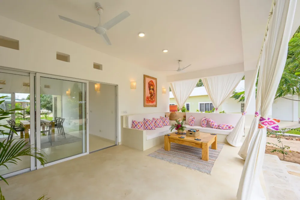 Beachfront villa sold in Malindi, Kenya - 3KE1680568 Beachfront villa sold in Malindi, Kenya - 3KE1680568