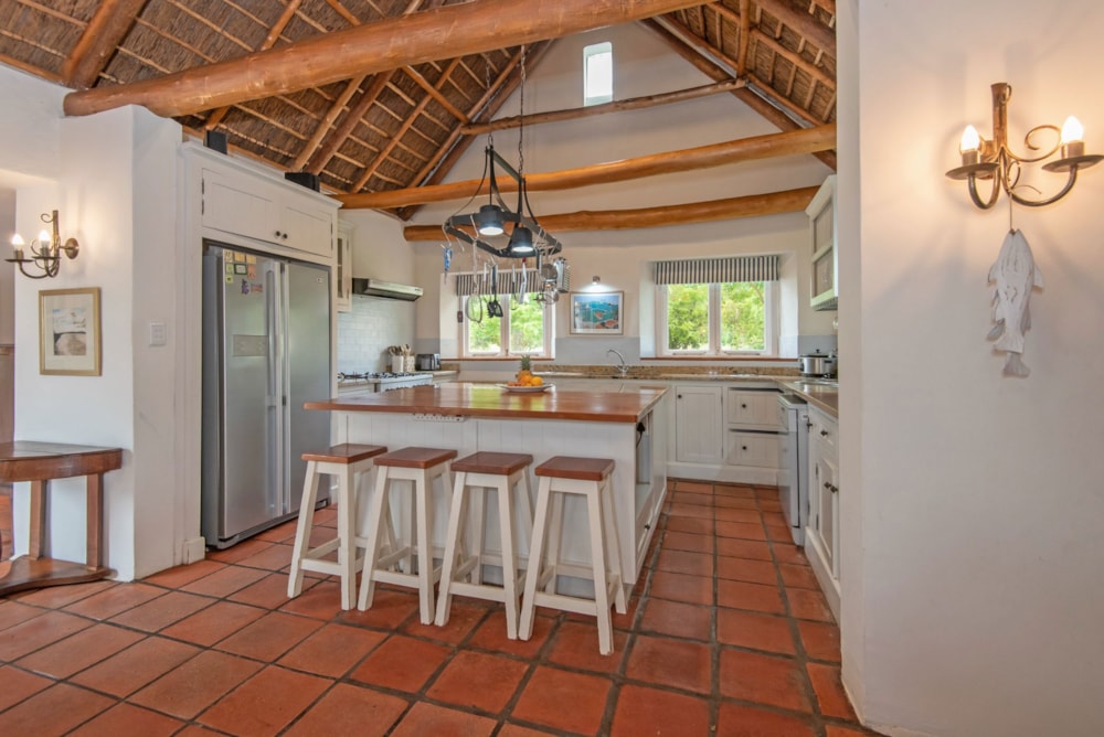 Fynbos farm for sale in Hermanus Rural - HF1699799 Fynbos farm for sale in Hermanus Rural - HF1699799