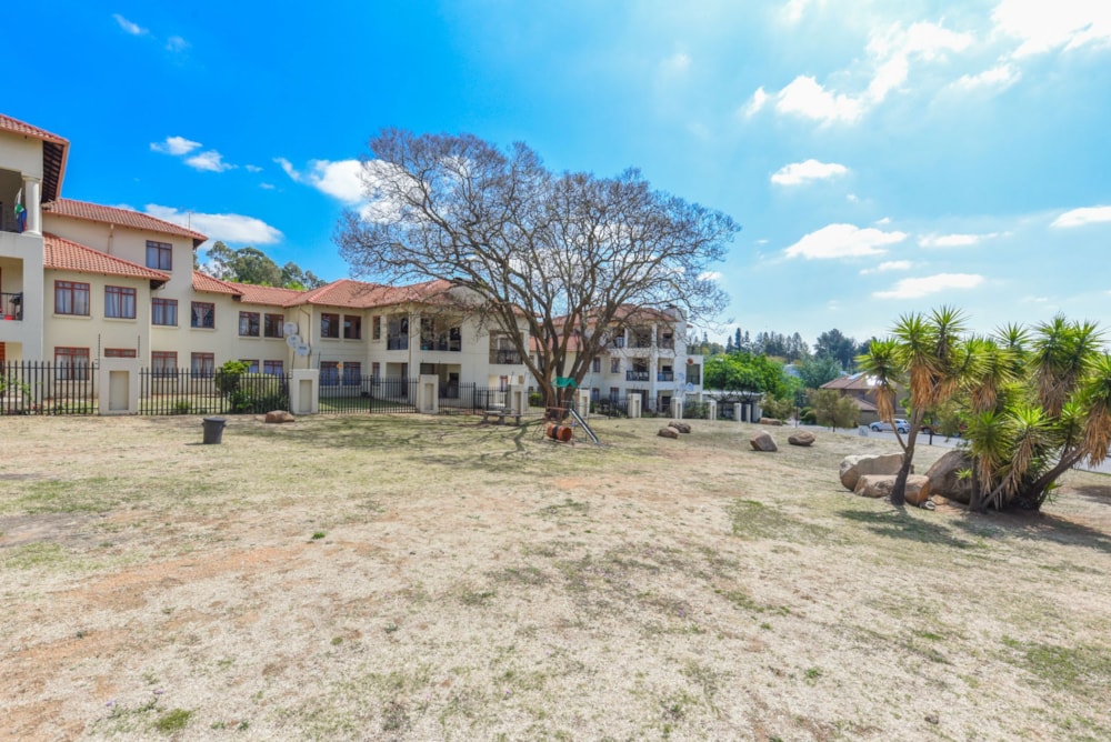 Residential vacant land for sale in Paulshof - FW1715784 Residential vacant land for sale in Paulshof - FW1715784