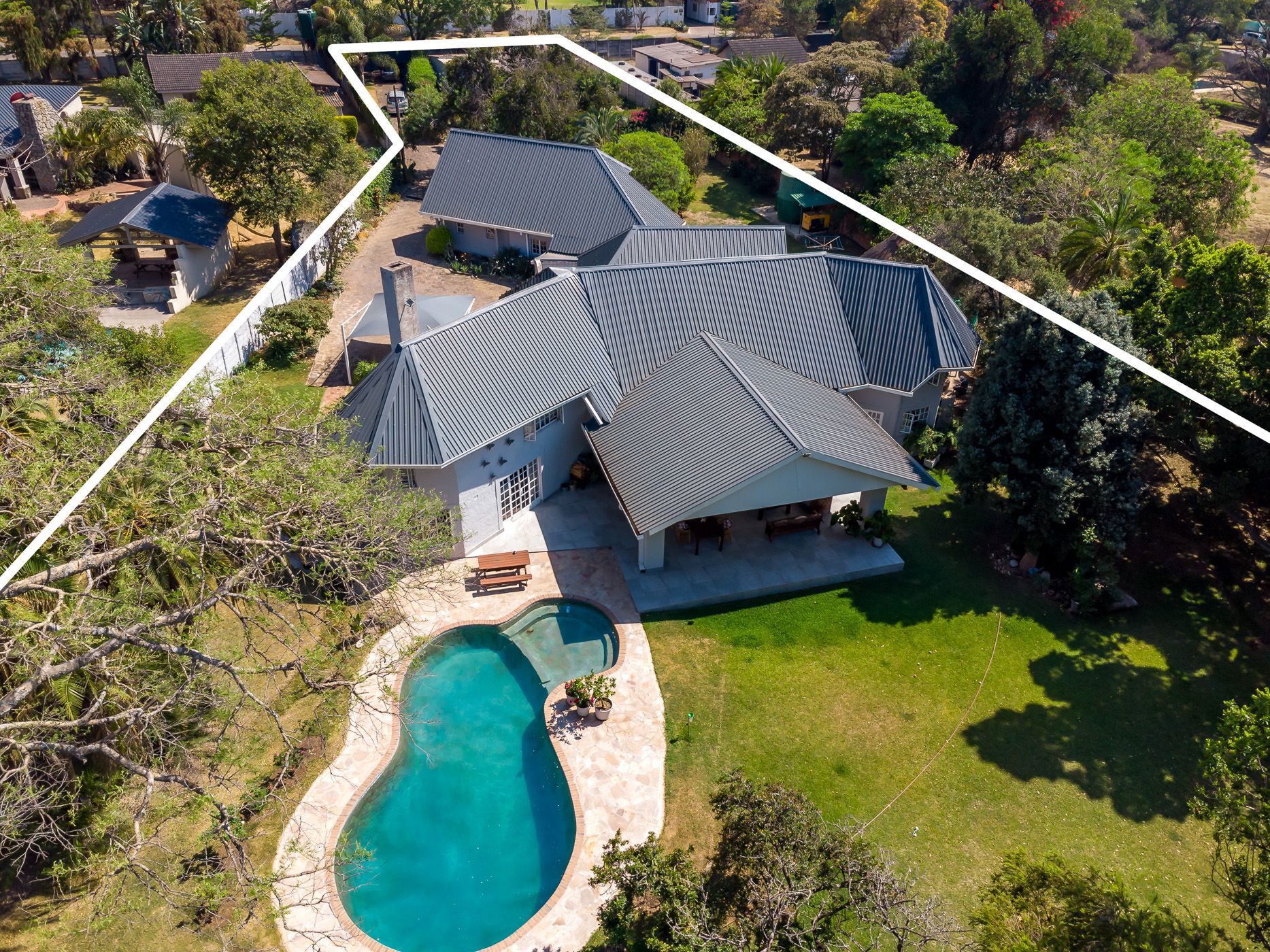 Double-storey house for sale in Rolf Valley, Zimbabwe - 3ZB1717687