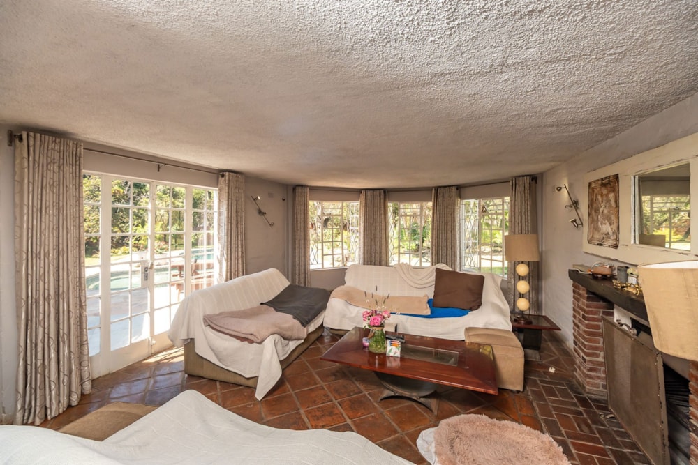 Double-storey house for sale in Rolf Valley, Zimbabwe - 3ZB1717687