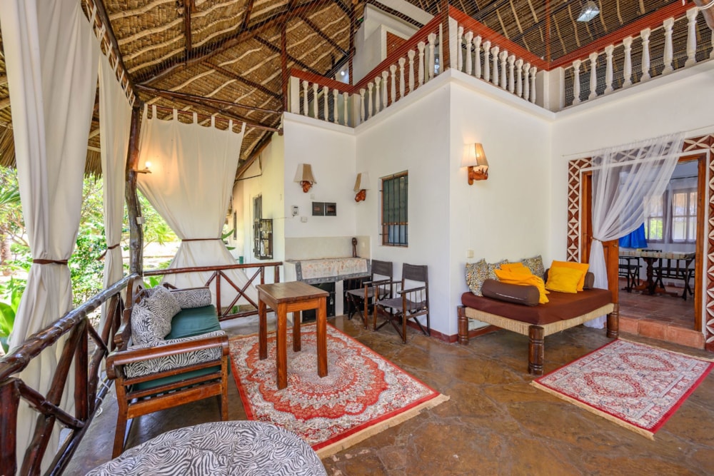 Beachfront villa for sale in Malindi, Kenya - 3KE1705723