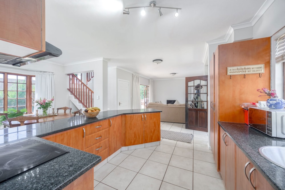 House for sale in Clifton Hill Estate - 1KF1703595