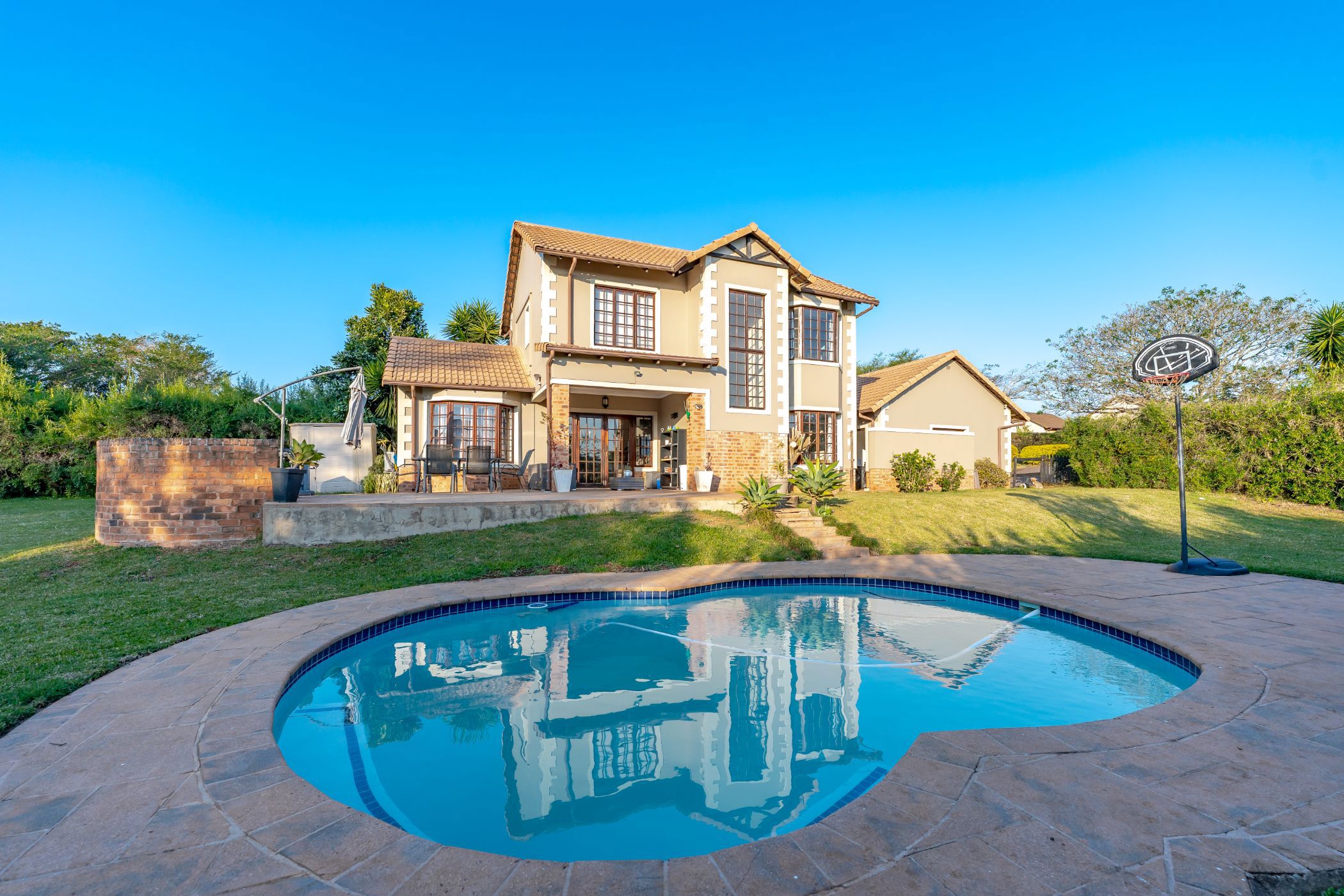 House for sale in Clifton Hill Estate - 1KF1703595