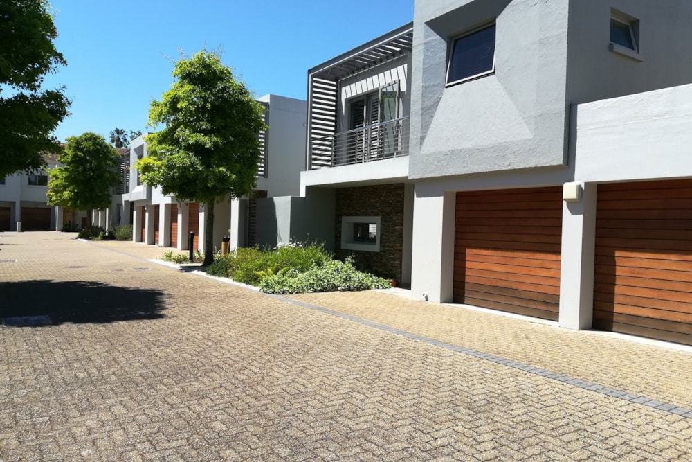 Townhouse sold in Stellenbosch Central - ST1705435 Townhouse sold in Stellenbosch Central - ST1705435