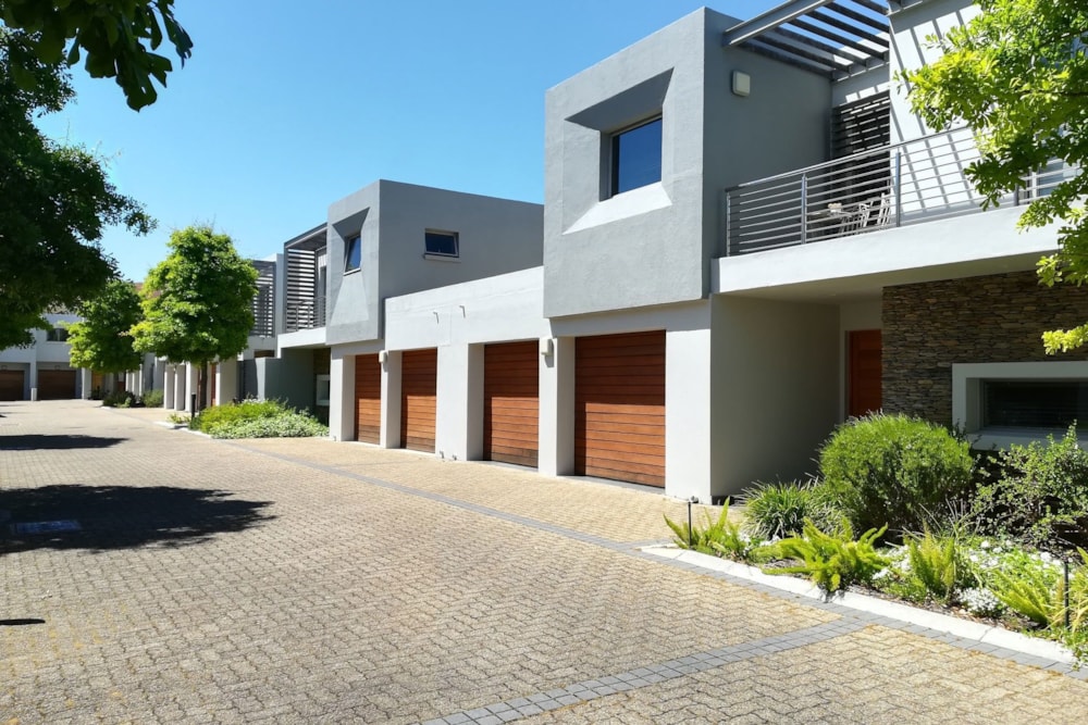 Townhouse sold in Stellenbosch Central - ST1705435 Townhouse sold in Stellenbosch Central - ST1705435