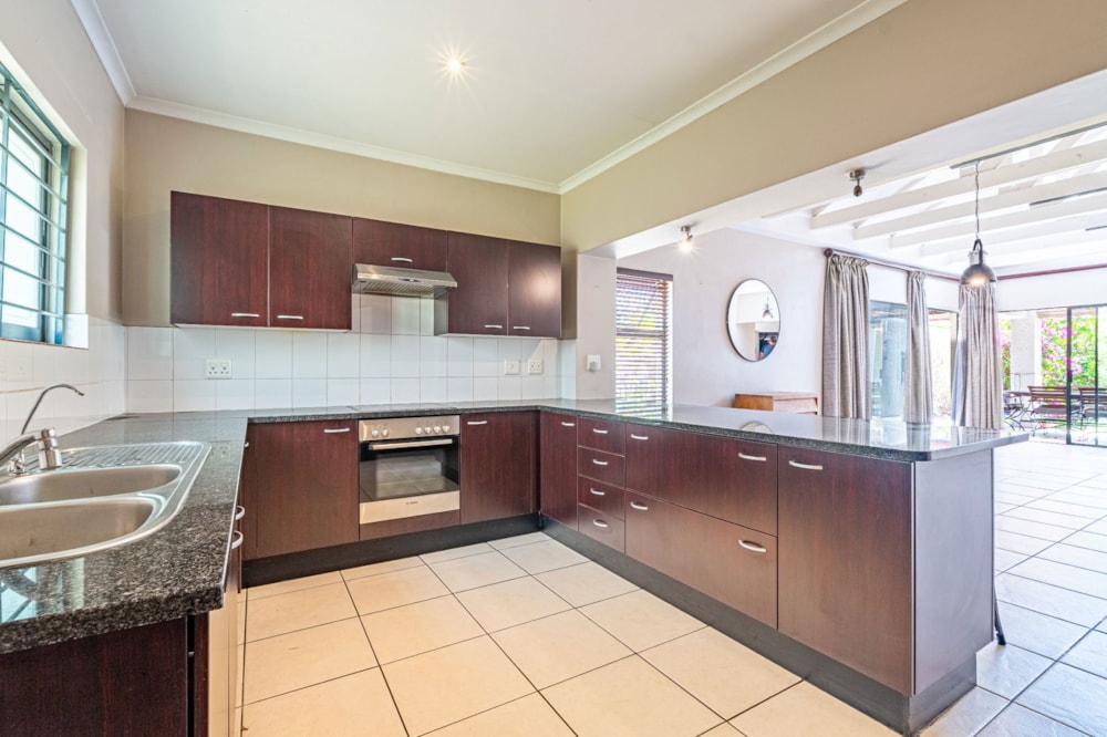 Townhouse for sale in Bryanston - HP1717282